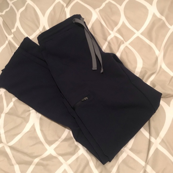 Figs Scrub Set (Navy Blue) - Picture 2 of 6